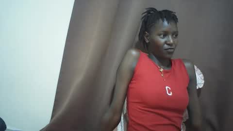 Snapshot of queen_0012 chatting on 05/02/26, 09:36 asher online show from 05/02/26, 09:36