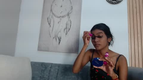 Snapshot of queen_adhara chatting on 05/14/26, 12:45 ANTONELLA online show from 05/14/26, 12:45