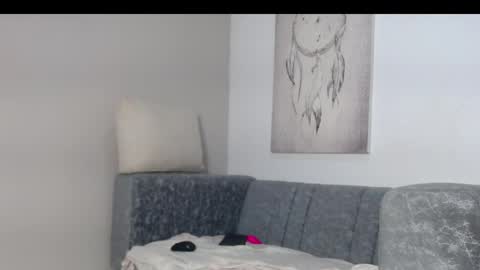 Snapshot of queen_adhara chatting on 05/19/26, 12:55 ANTONELLA online show from 05/19/26, 12:55