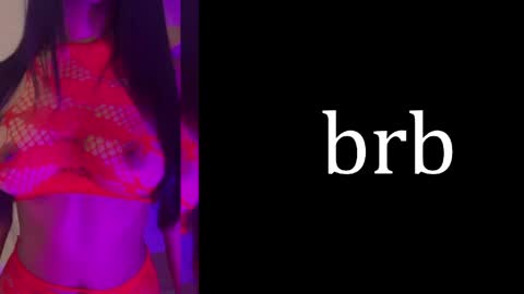 Snapshot of queen_adhara chatting on 06/03/26, 02:33 ANTONELLA online show from 06/03/26, 02:33