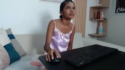 Snapshot of queen_adhara chatting on 07/17/26, 01:40 ANTONELLA online show from 07/17/26, 01:40