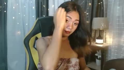 queen anamae online show from 10/31/25, 10:27