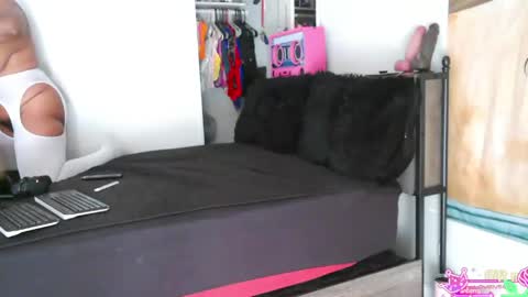 Snapshot of queen_anita chatting on 04/30/26, 09:19 QnAnitaDix online show from 04/30/26, 09:19