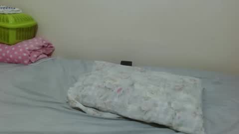 queen ema online show from 04/20/26, 06:53