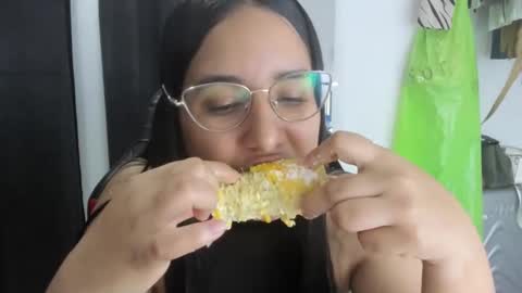 Snapshot of queen_findom1 chatting on 11/22/25, 11:15 queen_findom1 online show from 11/22/25, 11:15