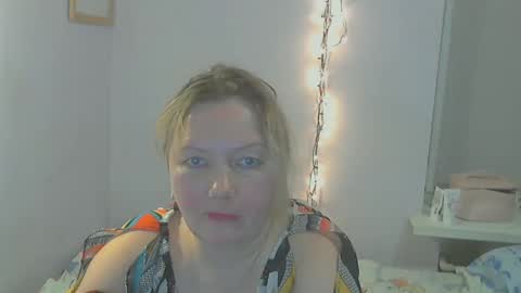queen_jane8 online show from 12/16/24, 06:49