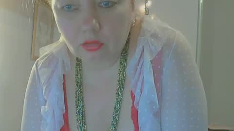 queen_jane8 online show from 12/24/24, 02:44