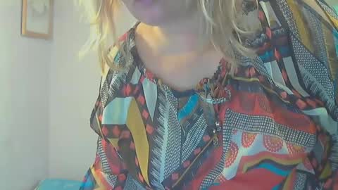 queen_jane8 online show from 01/10/25, 05:02