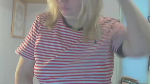 queen_jane8 online show from 01/11/25, 10:08