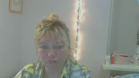 queen_jane8 online show from 03/09/25, 05:06