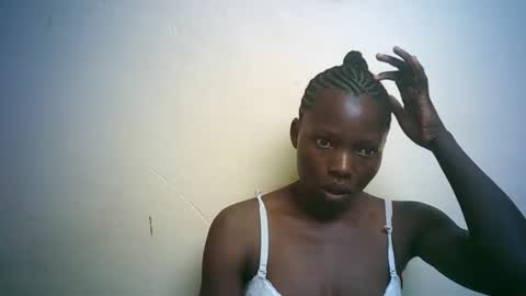 Snapshot of queen_joan chatting on 02/09/25, 10:09 queen_joan online show from 02/09/25, 10:09
