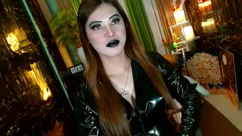 Snapshot of queen_kendalx19 chatting on 06/22/26, 03:25 Kendal online here from 6am-3pm philippine time online show from 06/22/26, 03:25