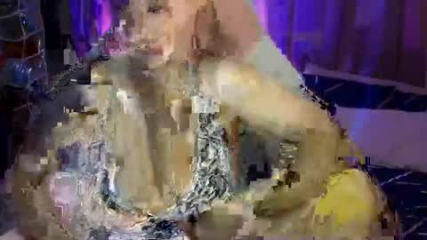 QueenHennessy online show from 04/03/26, 02:37