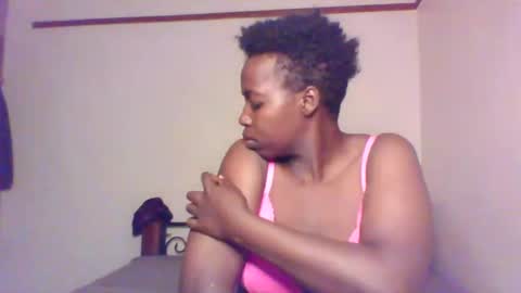 Snapshot of queen_melanine chatting on 12/14/24, 02:23 QUEEN online show from 12/14/24, 02:23