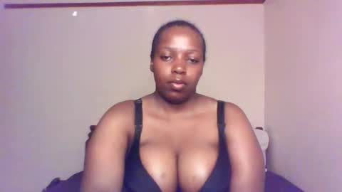 Snapshot of queen_melanine chatting on 01/15/26, 04:06 QUEEN online show from 01/15/26, 04:06