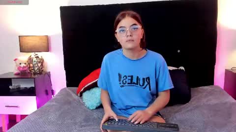 Snapshot of queen_misy chatting on 06/19/26, 09:40 queen_misy online show from 06/19/26, 09:40