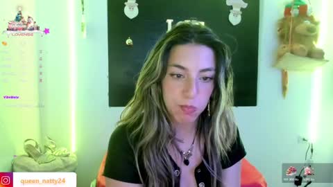 queen_natttyy online show from 01/05/25, 07:28