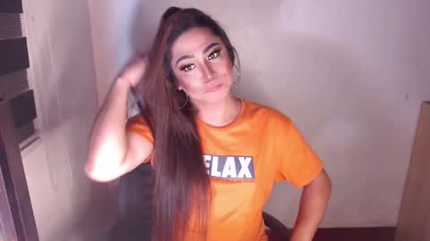 Snapshot of queen_of_all_queens chatting on 01/09/25, 02:01 samantha online show from 01/09/25, 02:01