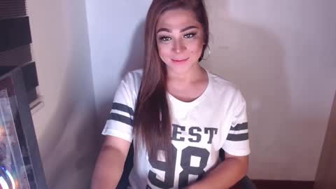 Snapshot of queen_of_all_queens chatting on 01/27/25, 10:27 samantha online show from 01/27/25, 10:27