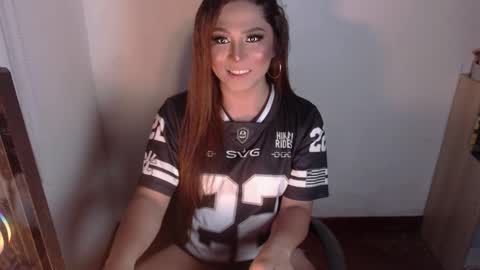 Snapshot of queen_of_all_queens chatting on 10/16/25, 12:06 samantha online show from 10/16/25, 12:06