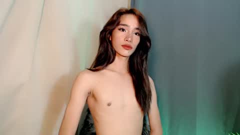 Snapshot of queen_of_the_night69 chatting on 07/30/26, 04:33 Queen Juna online show from 07/30/26, 04:33