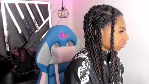   online show from 10/26/25, 12:00