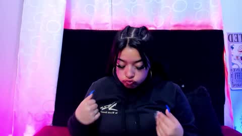 queen_salomme online show from 12/18/25, 08:59