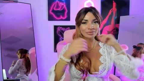 queen_violetta_ online show from 10/07/25, 03:20