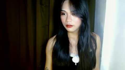 Snapshot of queena10 chatting on 02/25/25, 05:04 CALL ME YOUR QUEEN AIVY1 online show from 02/25/25, 05:04