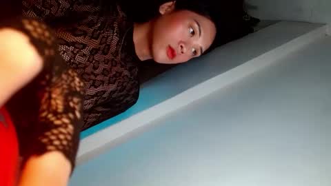 Snapshot of queena10 chatting on 03/10/25, 07:42 CALL ME YOUR QUEEN AIVY1 online show from 03/10/25, 07:42