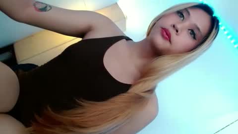 Snapshot of queena10 chatting on 10/06/25, 11:13 CALL ME YOUR QUEEN AIVY1 online show from 10/06/25, 11:13
