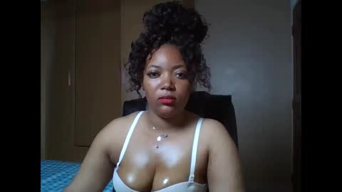 Snapshot of queenbebony2 chatting on 05/04/26, 05:25 Queenbebony2 online show from 05/04/26, 05:25