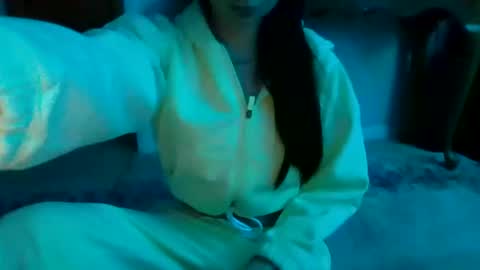 queenbee6269 online show from 12/12/24, 07:41