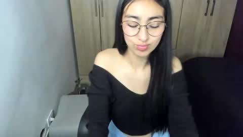 queenbyte_18 online show from 02/19/26, 03:46