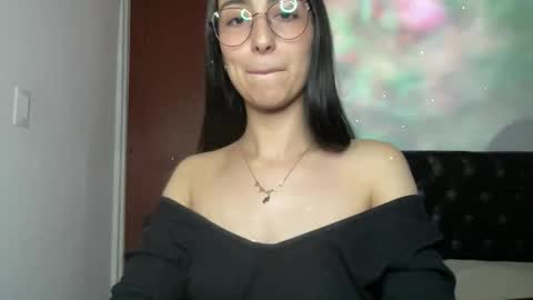 Snapshot of queenbyte_18 chatting on 05/01/26, 03:33 queenbyte_18 online show from 05/01/26, 03:33
