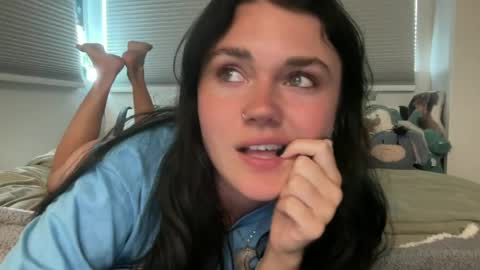 Snapshot of queencassidyy chatting on 07/03/26, 12:17 Cassidy online show from 07/03/26, 12:17