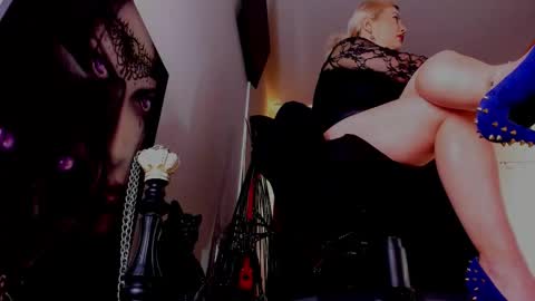 Misscatsnow online show from 03/13/26, 08:10