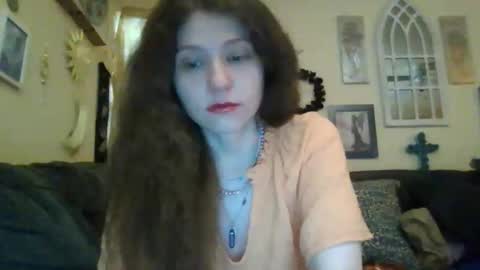 Snapshot of queencrimsonlvx chatting on 04/23/26, 09:19 queencrimsonlvx online show from 04/23/26, 09:19