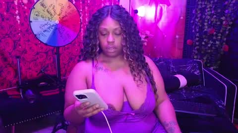 Snapshot of queencroze chatting on 04/07/26, 12:11 Queen Cherise Roze online show from 04/07/26, 12:11