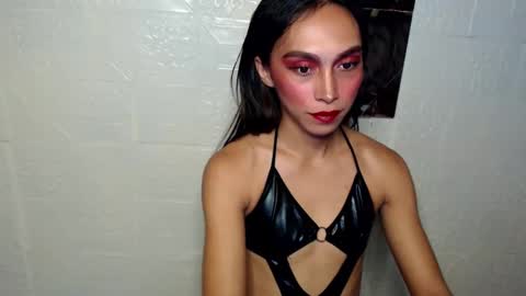 just call me QUEEN and ill be there online show from 02/12/25, 06:40