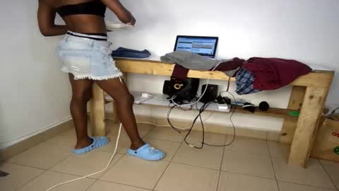 Nina online show from 02/21/26, 07:48