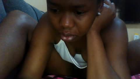 Snapshot of queenleona61 chatting on 06/19/26, 06:18 queenleona61 online show from 06/19/26, 06:18