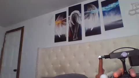 Snapshot of queenmayhem__ chatting on 10/15/25, 02:33 queenmayhem online show from 10/15/25, 02:33