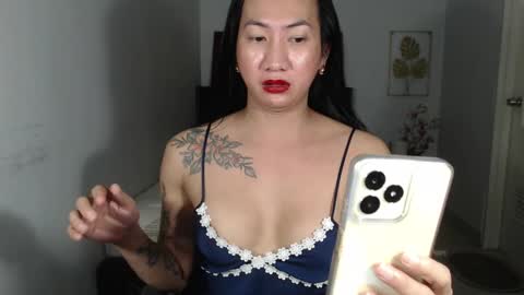 Snapshot of queenmistressts chatting on 12/29/24, 11:40 QUEEN online show from 12/29/24, 11:40