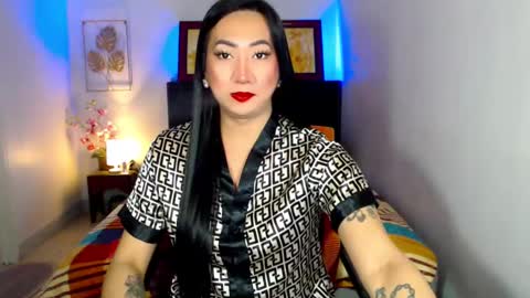 Snapshot of queenmistressts chatting on 02/15/25, 12:54 QUEEN online show from 02/15/25, 12:54