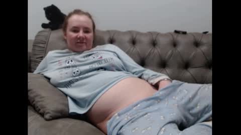 Snapshot of queenmymind chatting on 12/08/24, 03:56 queenmymind online show from 12/08/24, 03:56