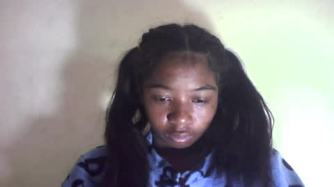 queennaya online show from 07/30/26, 10:09