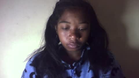 queennaya online show from 07/31/26, 12:04