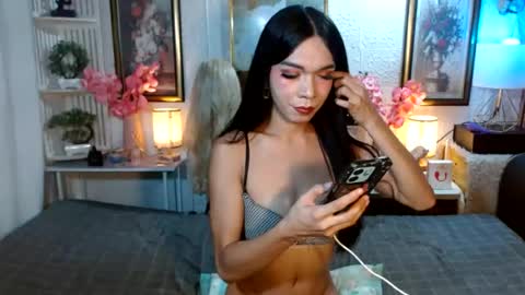 queennira online show from 07/11/26, 06:16