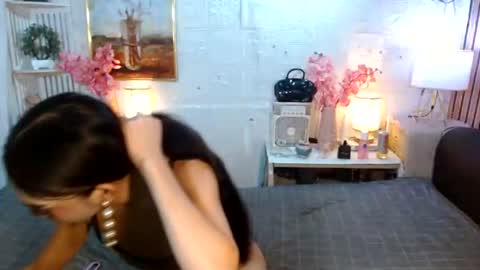 queennira online show from 07/21/26, 05:21